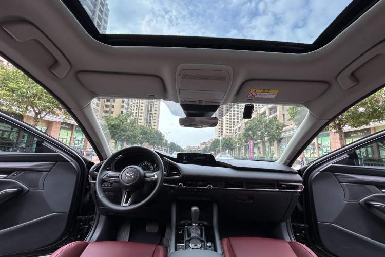 Used Mazda 3 Axela 2023 2.0L Automatic ZhiZhen Edition Interior 5