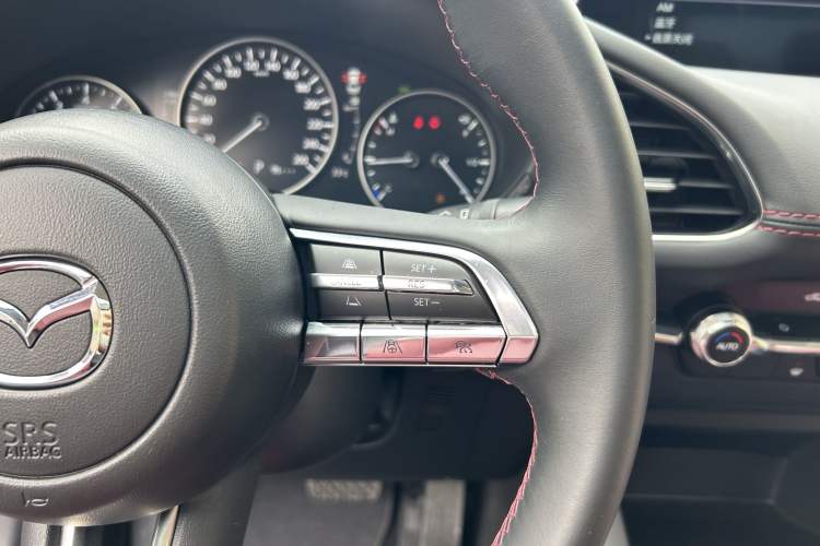Used Mazda 3 Axela 2023 2.0L Automatic ZhiZhen Edition Interior 7