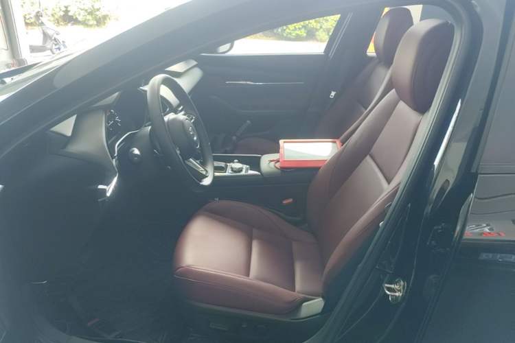 Used Mazda 3 Axela 2023 2.0L Automatic ZhiZhen Edition Left Front Seat
