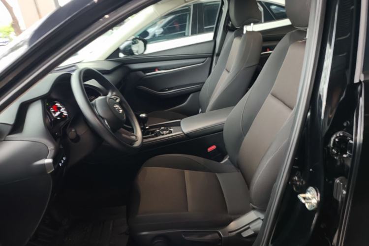 Used Mazda 3 Axela 2023 1.5L Manual ZhiMei Edition Left Front Seat