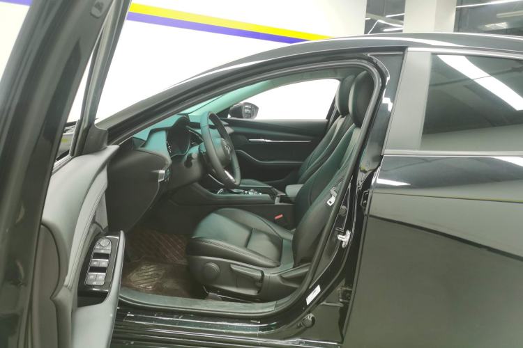 Used Mazda 3 Axela 2023 2.0L Automatic ZhiXuan Edition Left Front Seat
