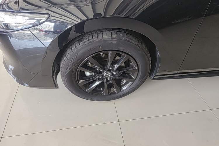 Used Mazda 3 Axela 2023 1.5L Manual ZhiMei Edition Left Front Wheel Hub
