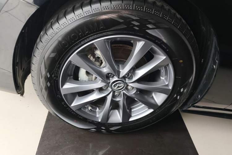 Used Mazda 3 Axela 2023 1.5L Manual ZhiMei Edition Left Front Wheel Hub