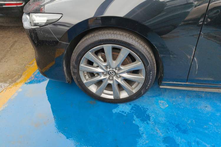 Used Mazda 3 Axela 2023 2.0L Automatic Zhiya Edition Left Front Wheel Hub