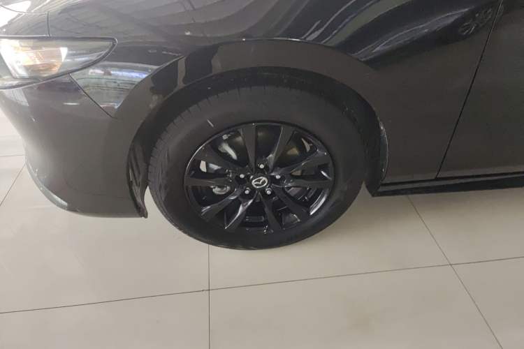 Used Mazda 3 Axela 2023 1.5L Manual ZhiMei Edition Left Front Wheel Hub
