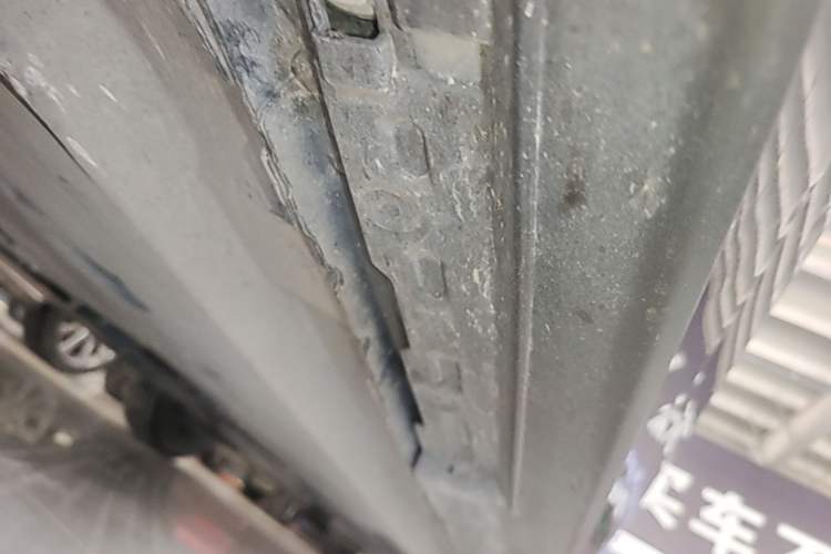 Used Mazda 3 Axela 2023 1.5L Manual ZhiMei Edition Left Side Sill