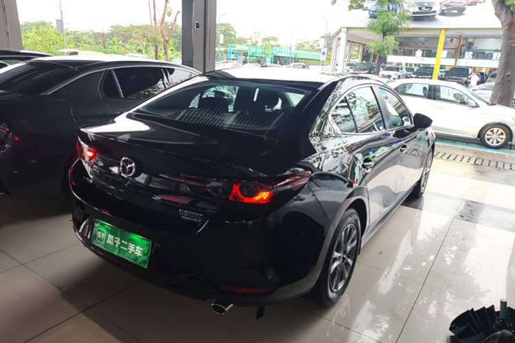 Used Mazda 3 Axela 2023 1.5L Manual ZhiMei Edition Rear Right 45 Deg