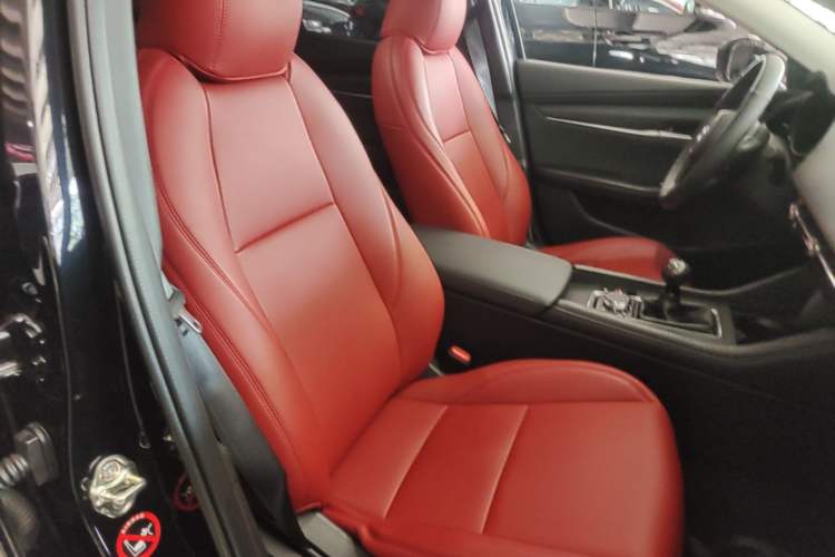 Used Mazda 3 Axela 2023 1.5L Manual ZhiMei Edition Right Front Seat