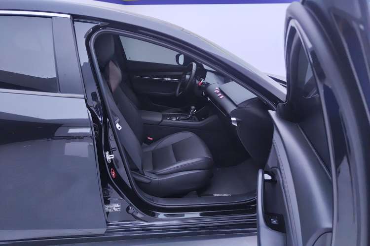Used Mazda 3 Axela 2023 2.0L Automatic Zhiya Edition Right Front Seat