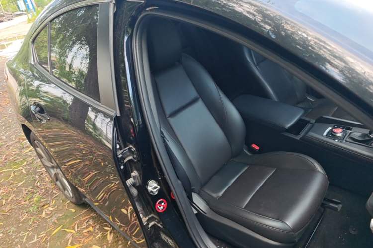 Used Mazda 3 Axela 2023 2.0L Automatic Zhiya Edition Right Front Seat