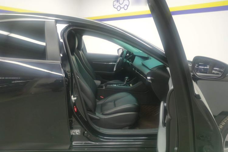Used Mazda 3 Axela 2023 2.0L Automatic ZhiXuan Edition Right Front Seat