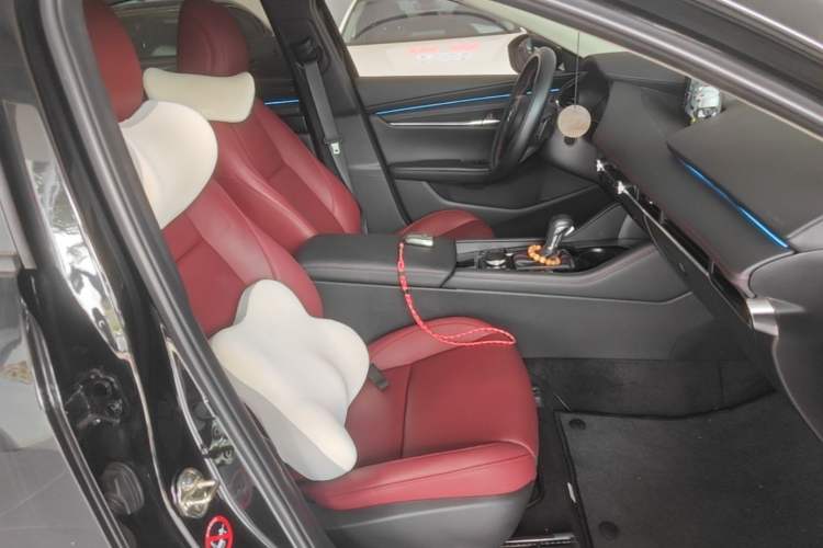 Used Mazda 3 Axela 2023 2.0L Automatic ZhiZhen Edition Right Front Seat