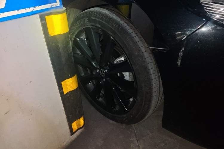 Used Mazda 3 Axela 2023 2.0L Automatic ZhiZhen Edition Right Front Wheel Hub