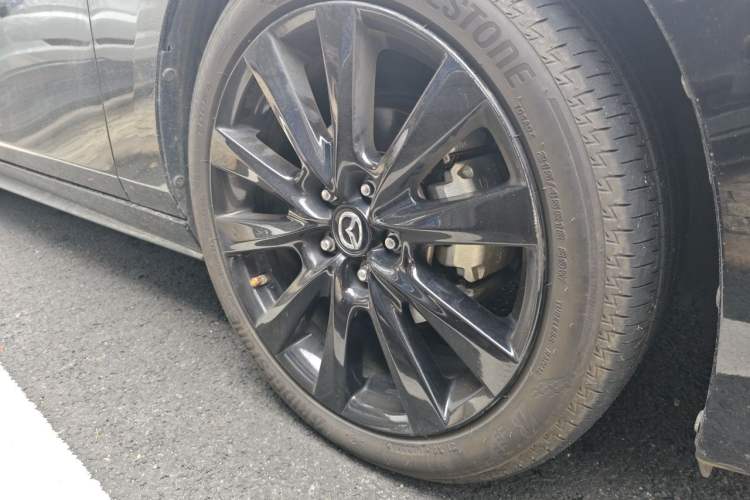 Used Mazda 3 Axela 2023 2.0L Automatic Zhiyao Edition Right Front Wheel Hub