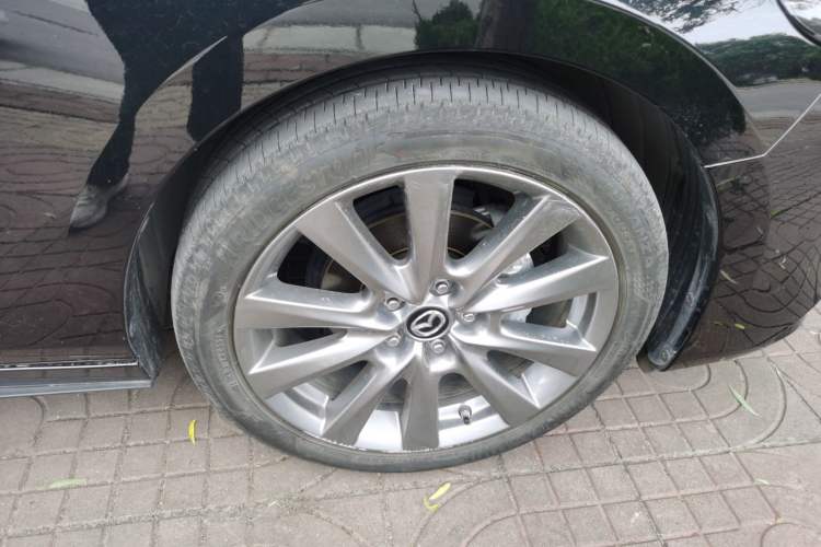 Used Mazda 3 Axela 2023 2.0L Automatic ZhiZhen Edition Right Front Wheel Hub
