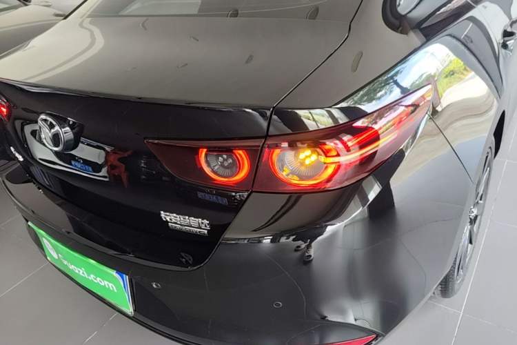 Used Mazda 3 Axela 2023 2.0L Automatic ZhiZhen Edition Right Rear Taillight