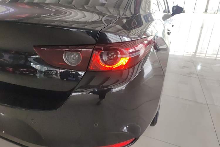 Used Mazda 3 Axela 2023 1.5L Manual ZhiMei Edition Right Rear Taillight