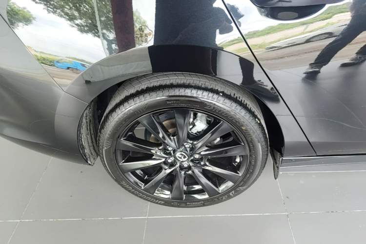 Used Mazda 3 Axela 2023 2.0L Automatic ZhiZhen Edition Right Rear Wheel Hub