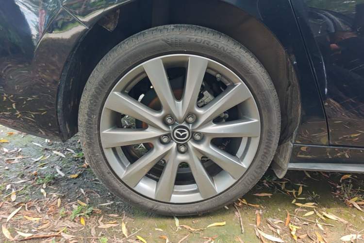 Used Mazda 3 Axela 2023 2.0L Automatic Zhiya Edition Right Rear Wheel Hub