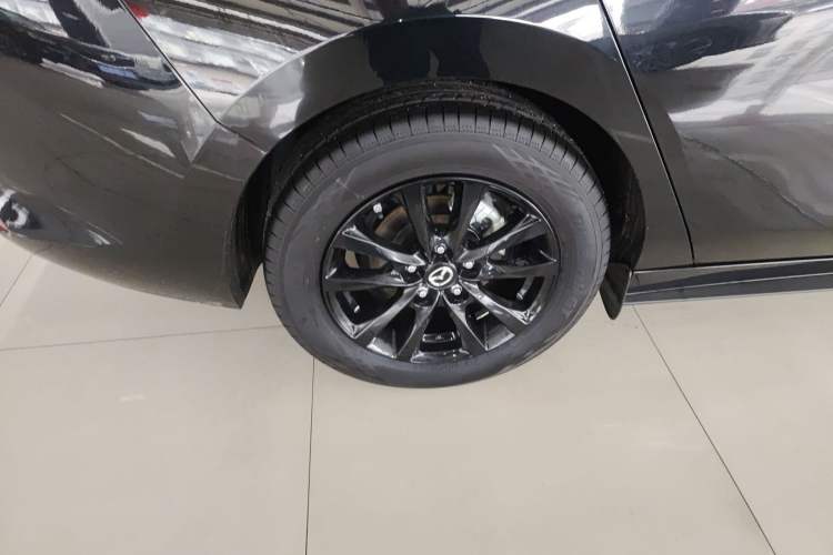 Used Mazda 3 Axela 2023 1.5L Manual ZhiMei Edition Right Rear Wheel Hub