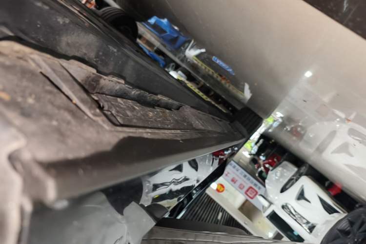 Used Mazda 3 Axela 2023 1.5L Manual ZhiMei Edition Right Side Sill