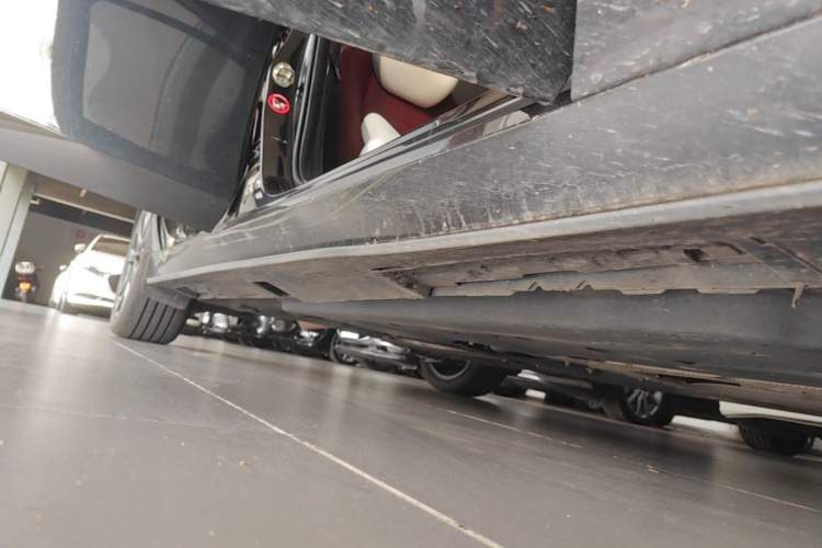Used Mazda 3 Axela 2023 2.0L Automatic ZhiZhen Edition Right Side Sill