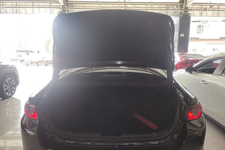 Used Mazda 3 Axela 2023 1.5L Manual ZhiMei Edition Trunk