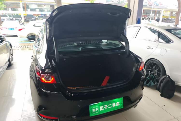 Used Mazda 3 Axela 2023 1.5L Manual ZhiMei Edition Trunk