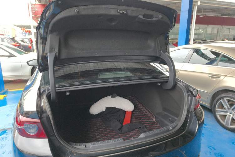 Used Mazda 3 Axela 2023 2.0L Automatic Zhiya Edition Trunk