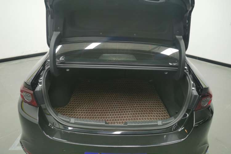 Used Mazda 3 Axela 2023 2.0L Automatic ZhiXuan Edition Trunk