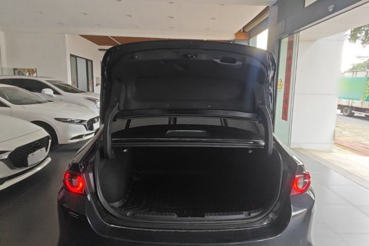 Used Mazda 3 Axela 2023 2.0L Automatic ZhiZhen Edition Trunk