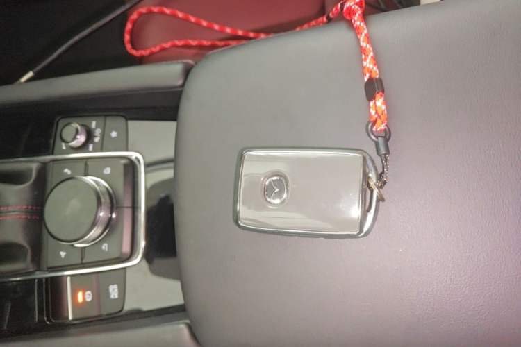 Used Mazda 3 Axela 2023 2.0L Automatic ZhiZhen Edition Vehicle Key
