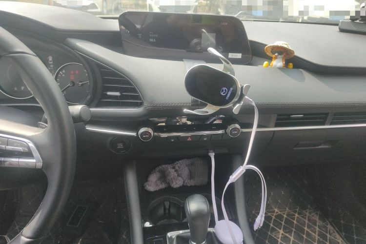 Used Mazda 3 Axela 2023 2.0L Automatic ZhiZhen Edition Audio And AC Panel
