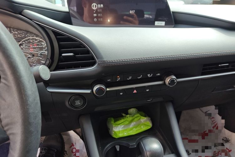 Used Mazda 3 Axela 2023 2.0L Automatic Zhiqing Edition Audio And AC Panel