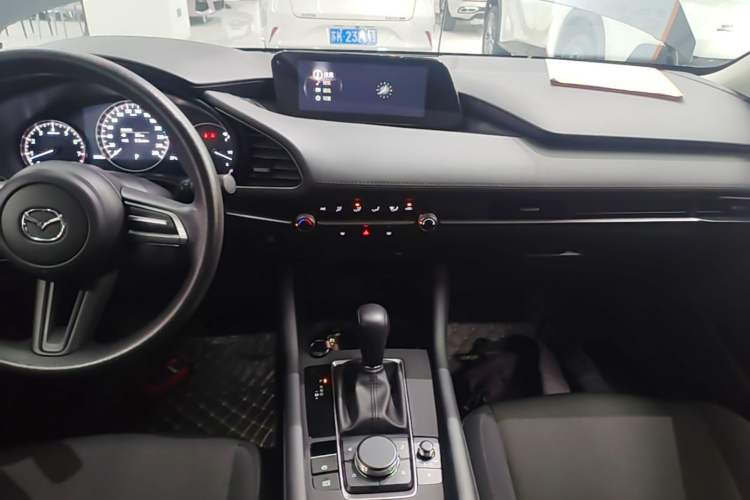 Used Mazda 3 Axela 2023 2.0L Automatic Zhiqing Edition Audio And AC Panel