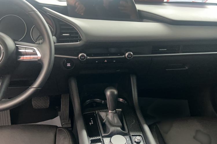 Used Mazda 3 Axela 2023 2.0L Automatic ZhiZhen Edition Audio And AC Panel