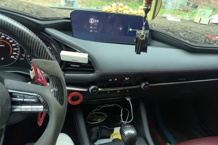 Used Mazda 3 Axela 2023 2.0L Automatic ZhiZhen Edition Audio And AC Panel