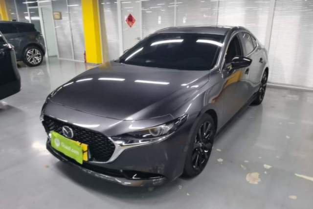 Mazda 3 Axela 2023 2.0L Automatic ZhiZhen Edition d’occasion