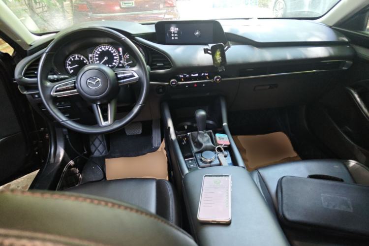 Used Mazda 3 Axela 2023 2.0L Automatic ZhiZhen Edition Center Console