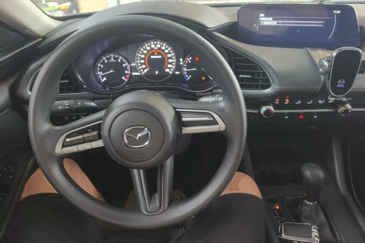 Used Mazda 3 Axela 2023 2.0L Automatic Zhiqing Edition Center Console