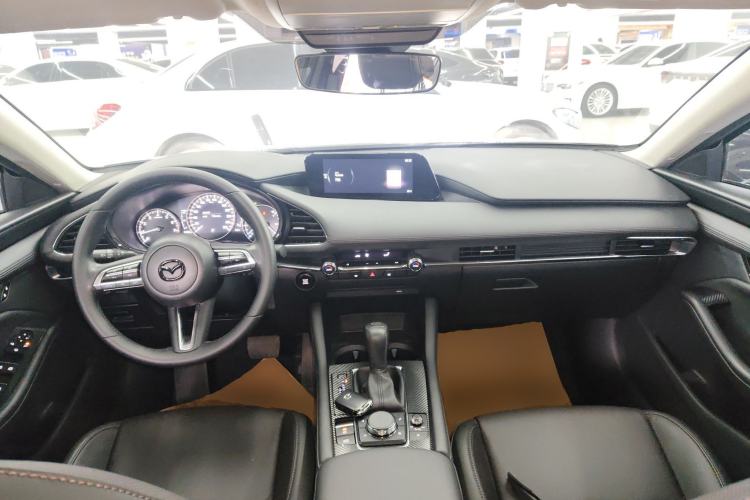 Used Mazda 3 Axela 2023 2.0L Automatic Zhiya Edition Center Console