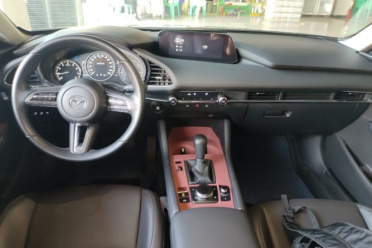 Used Mazda 3 Axela 2023 2.0L Automatic ZhiZhen Edition Center Console