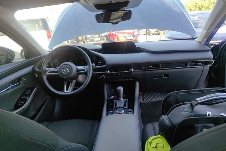 Used Mazda 3 Axela 2023 2.0L Automatic ZhiXuan Edition Center Console