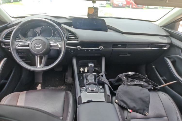Used Mazda 3 Axela 2023 2.0L Automatic ZhiZhen Edition Center Console