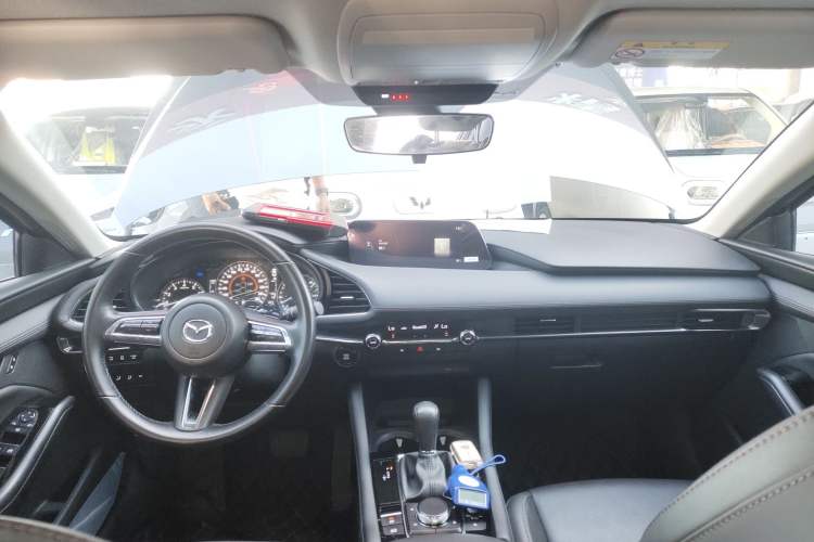 Used Mazda 3 Axela 2023 2.0L Automatic ZhiZhen Edition Center Console