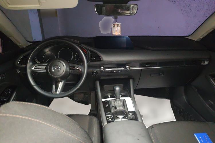 Used Mazda 3 Axela 2023 2.0L Automatic ZhiXuan Edition Center Console