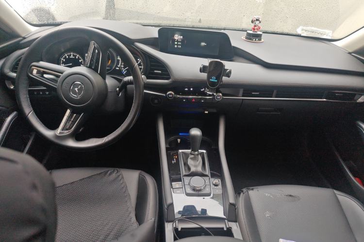 Used Mazda 3 Axela 2023 2.0L Automatic ZhiXuan Edition Center Console