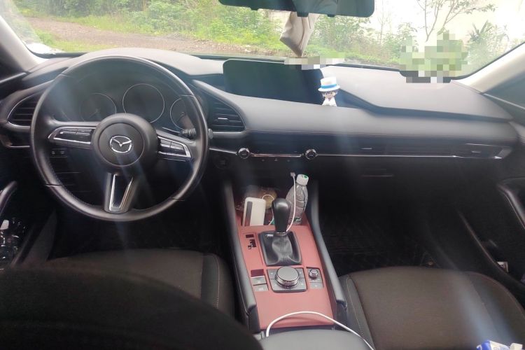 Used Mazda 3 Axela 2023 2.0L Automatic ZhiXuan Edition Center Console