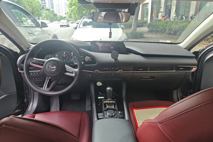Used Mazda 3 Axela 2023 2.0L Automatic ZhiZhen Edition Center Console