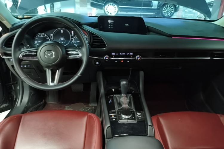 Used Mazda 3 Axela 2023 2.0L Automatic Zhiyao Edition Center Console